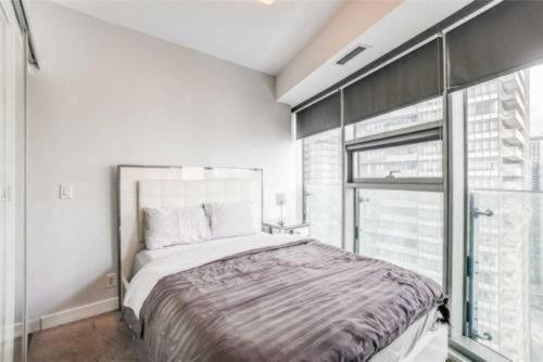 Downtown Suites Toronto Exterior photo